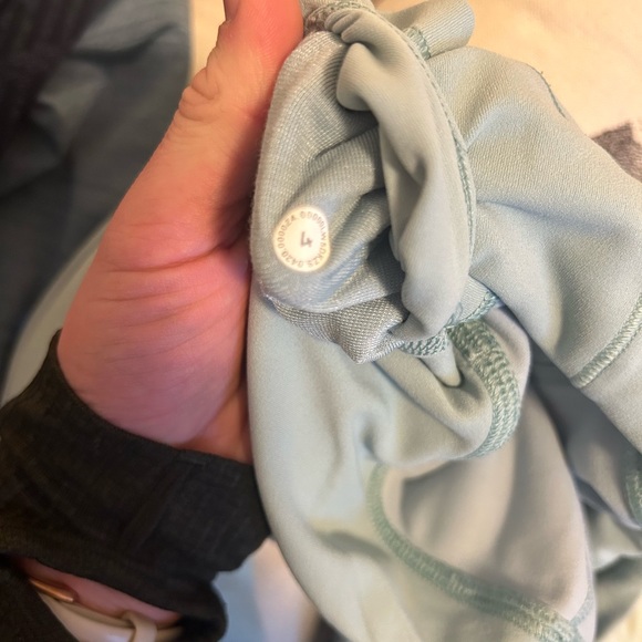 Align lined leggings - Picture 2 of 6